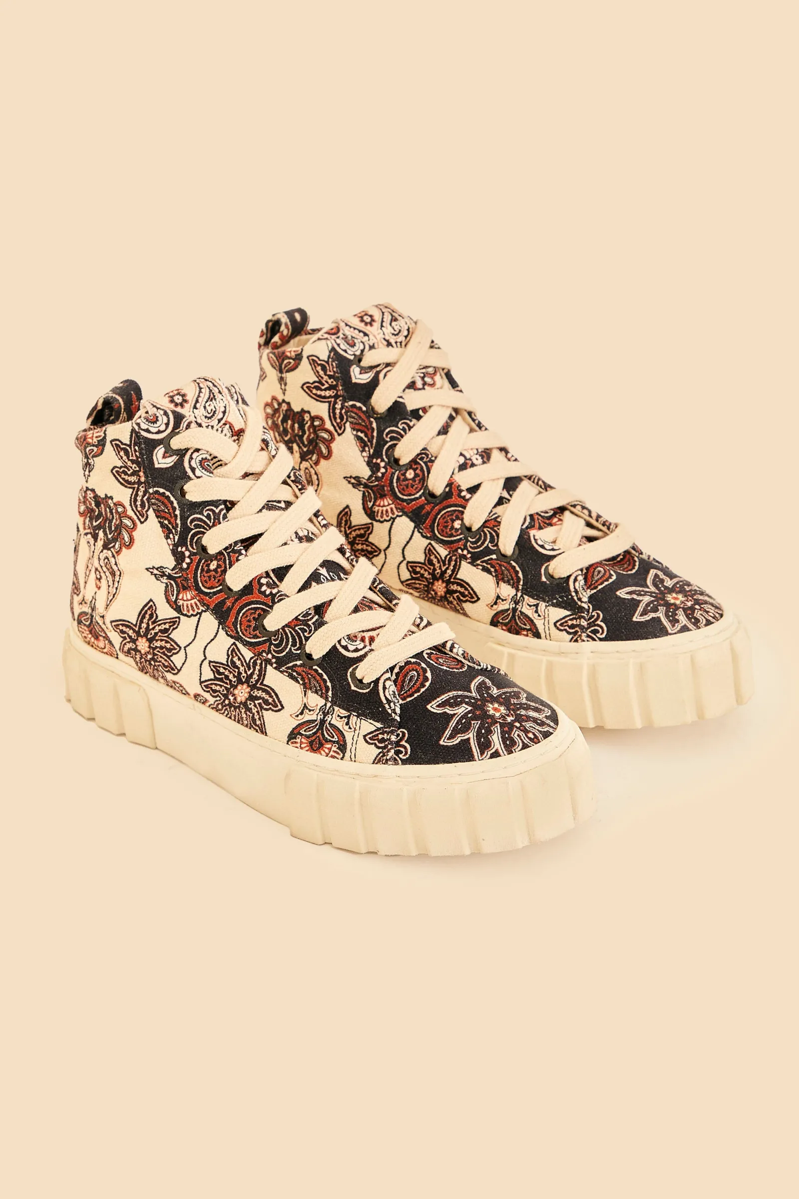  B&AMP;W SWEET MERMAIDS FLATFORM SNEAKER