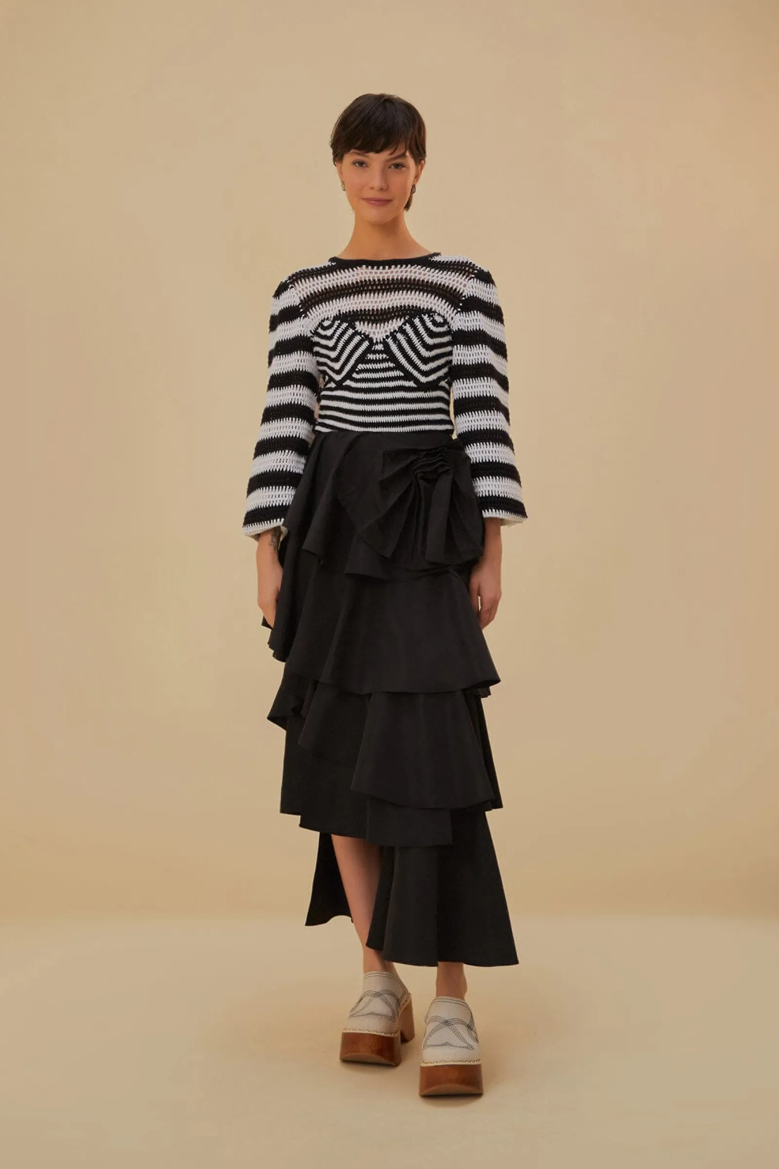 BLACK AND WHITE STRIPES CROCHET BLOUSE