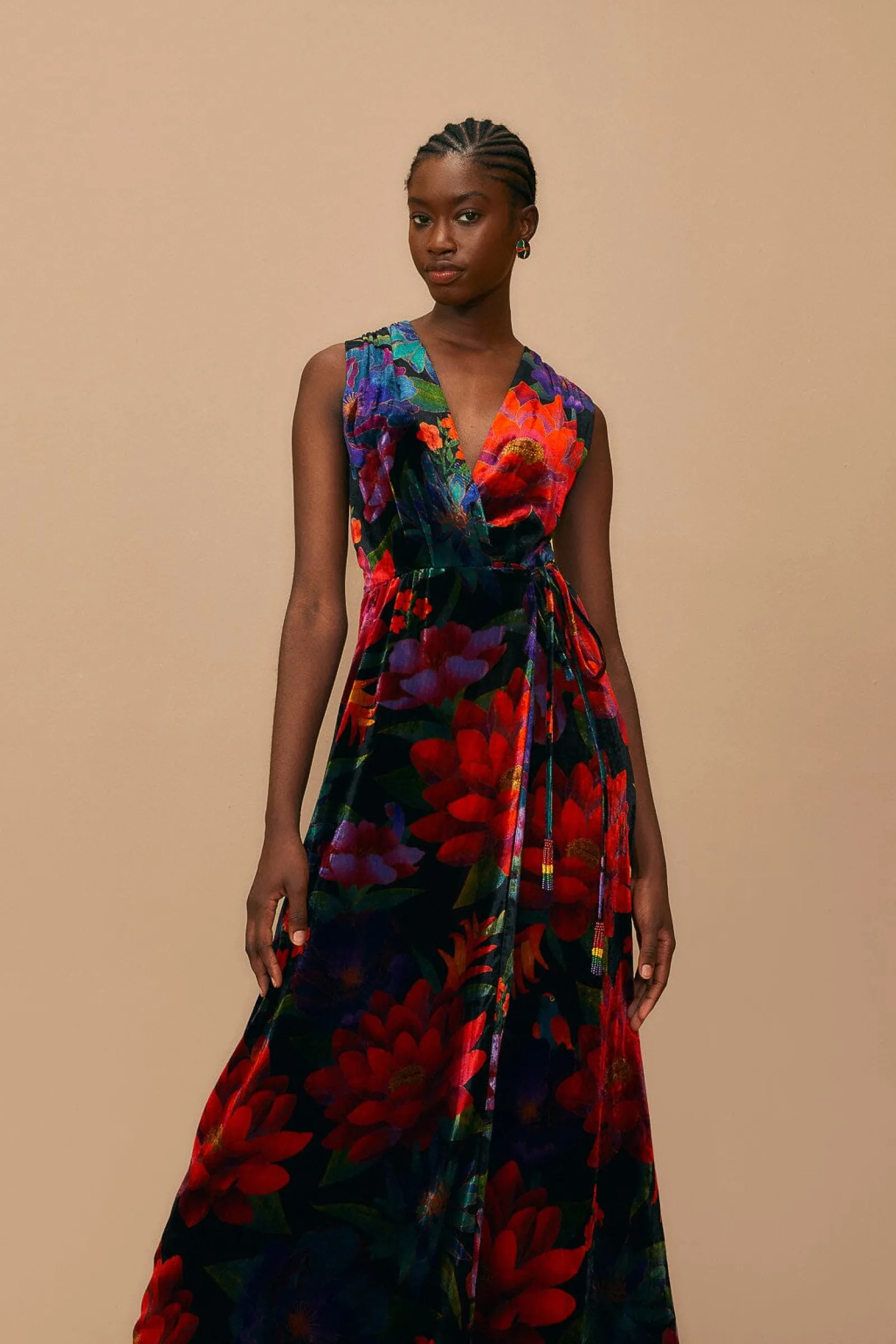 BLACK FLOWER SEASON MAXI WRAP DRESS