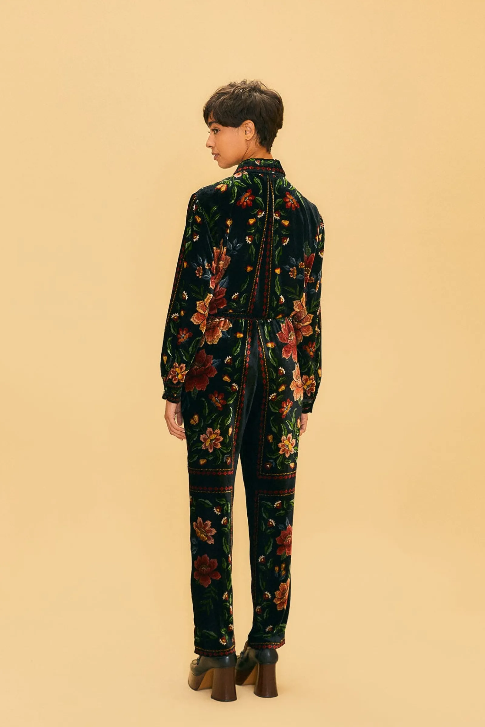 BLACK MACAWS GARDEN PANTS