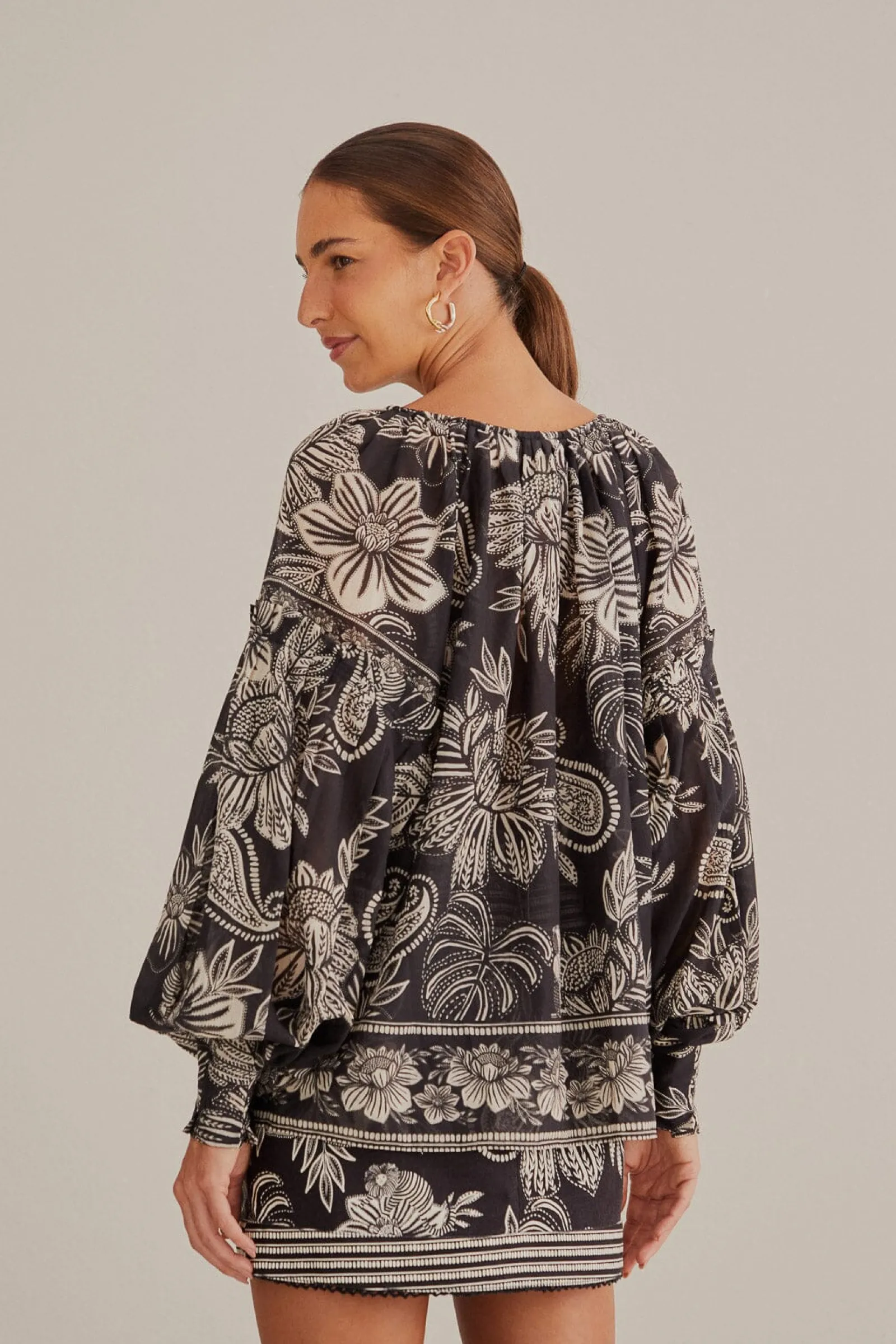 BLACK PAISLEY BLOOM BLOUSE