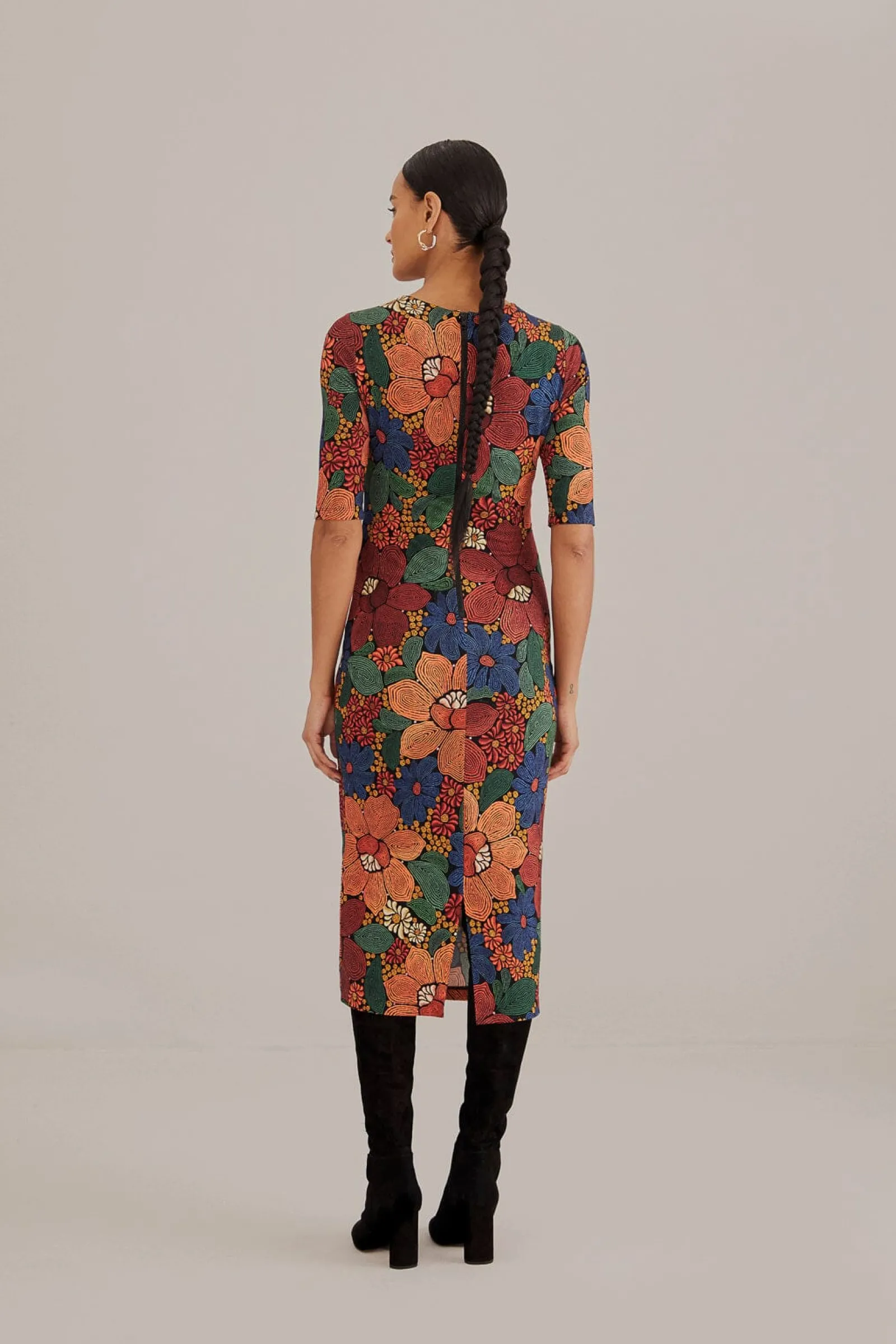 BLACK STITCHED FLOWERS LENZING™ ECOVERO™ VISCOSE MIDI DRESS