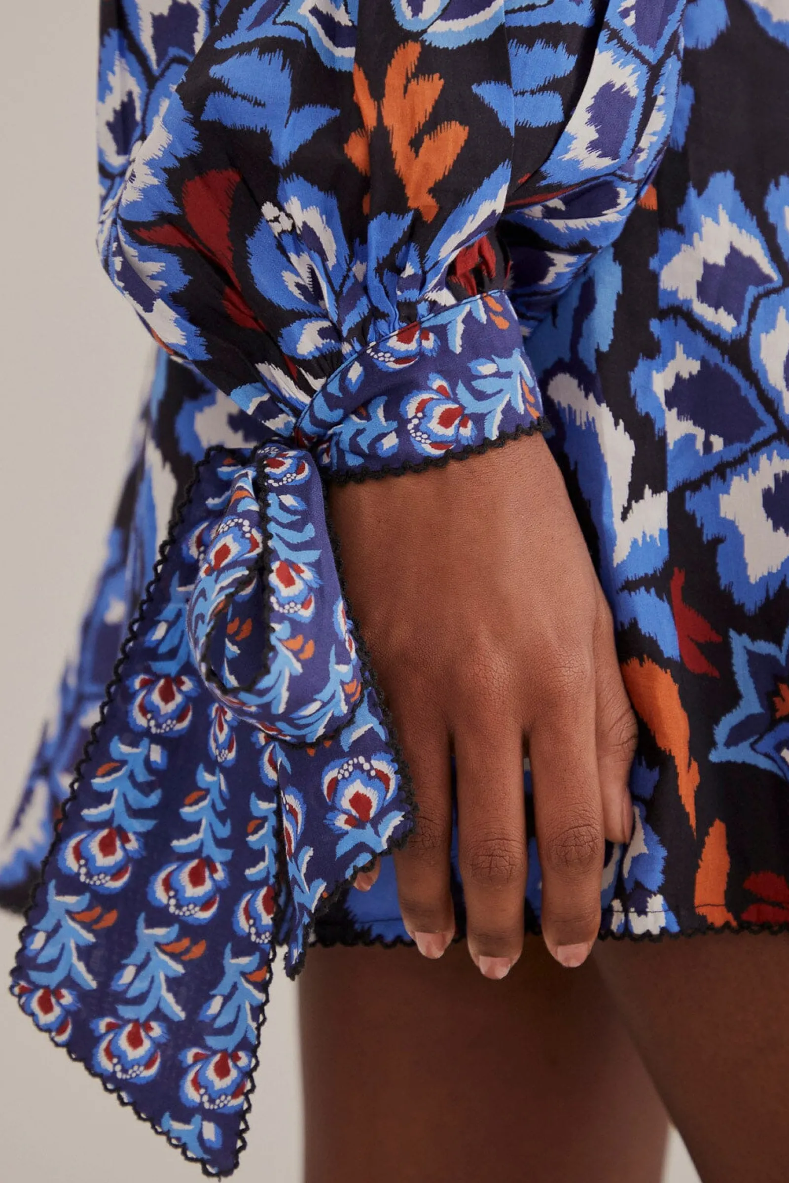 BLACK TOUCANS SCARF LONG SLEEVE MINI DRESS