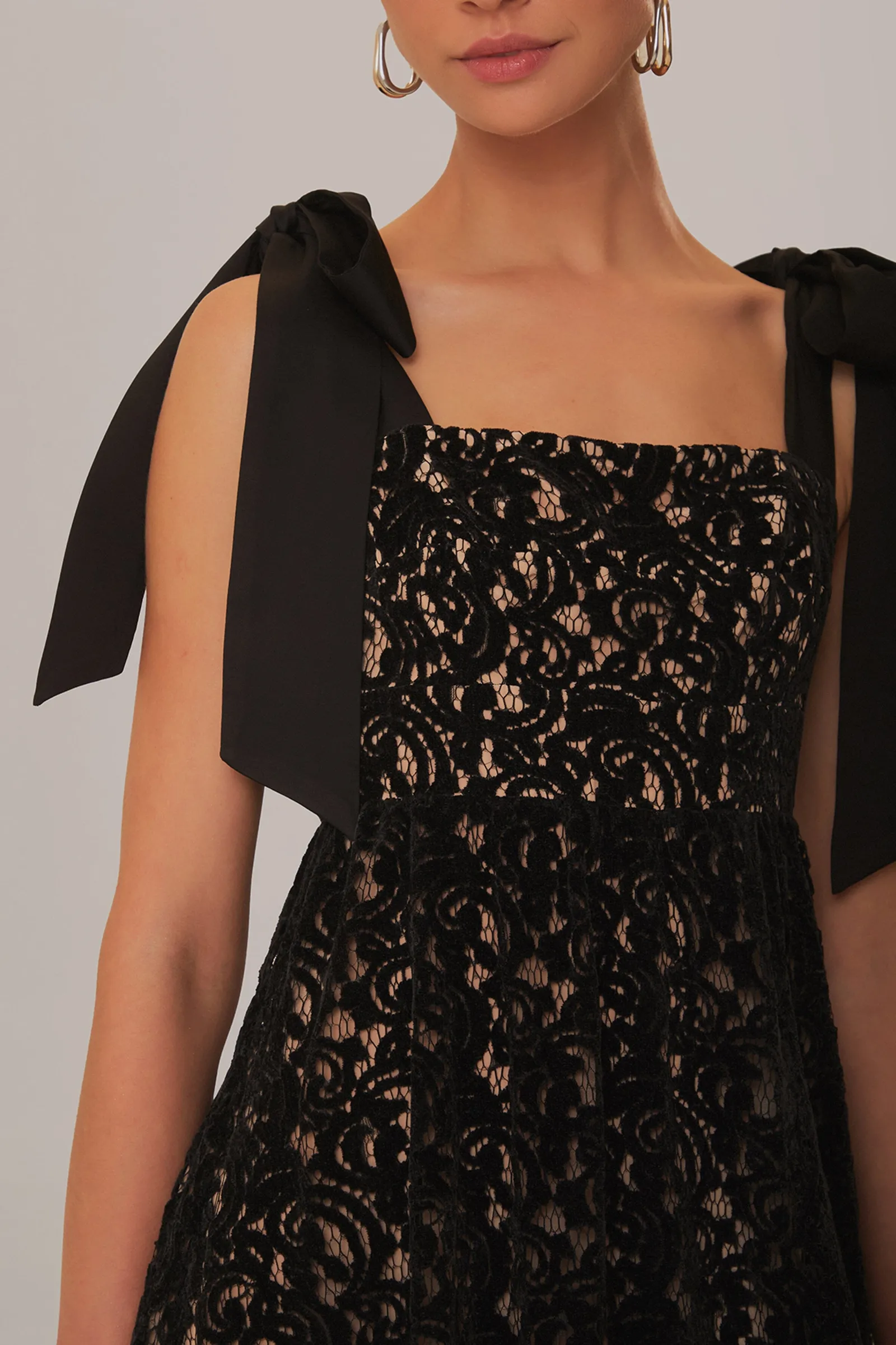 BLACK VELVET LACE SLEEVELESS MAXI DRESS