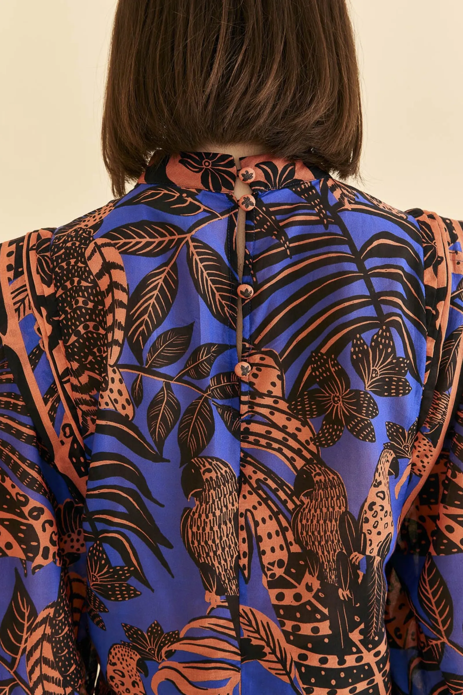 BLUE TROPICAL GOLD PLEATED LONG SLEEVE BLOUSE