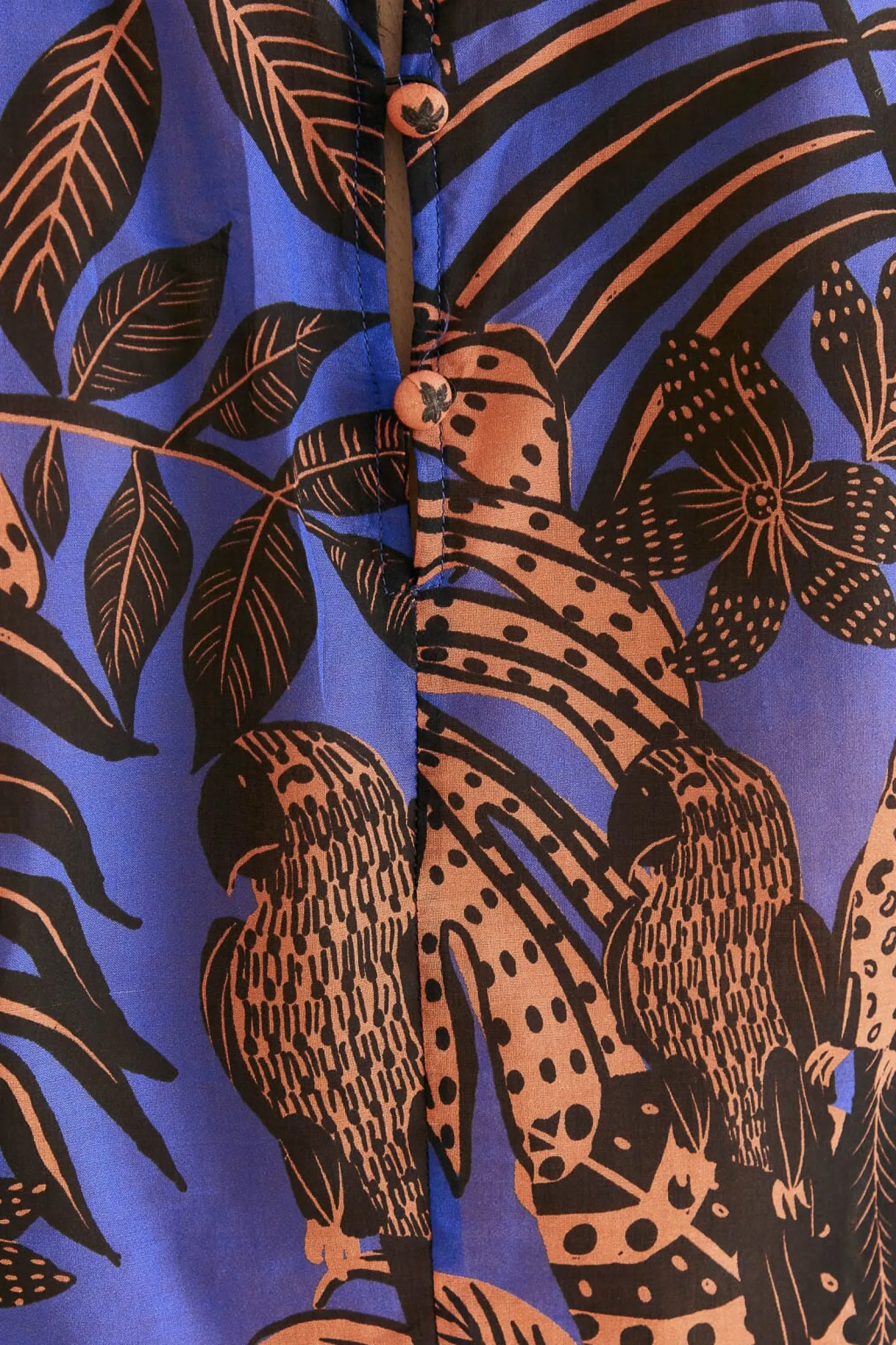 BLUE TROPICAL GOLD PLEATED LONG SLEEVE BLOUSE