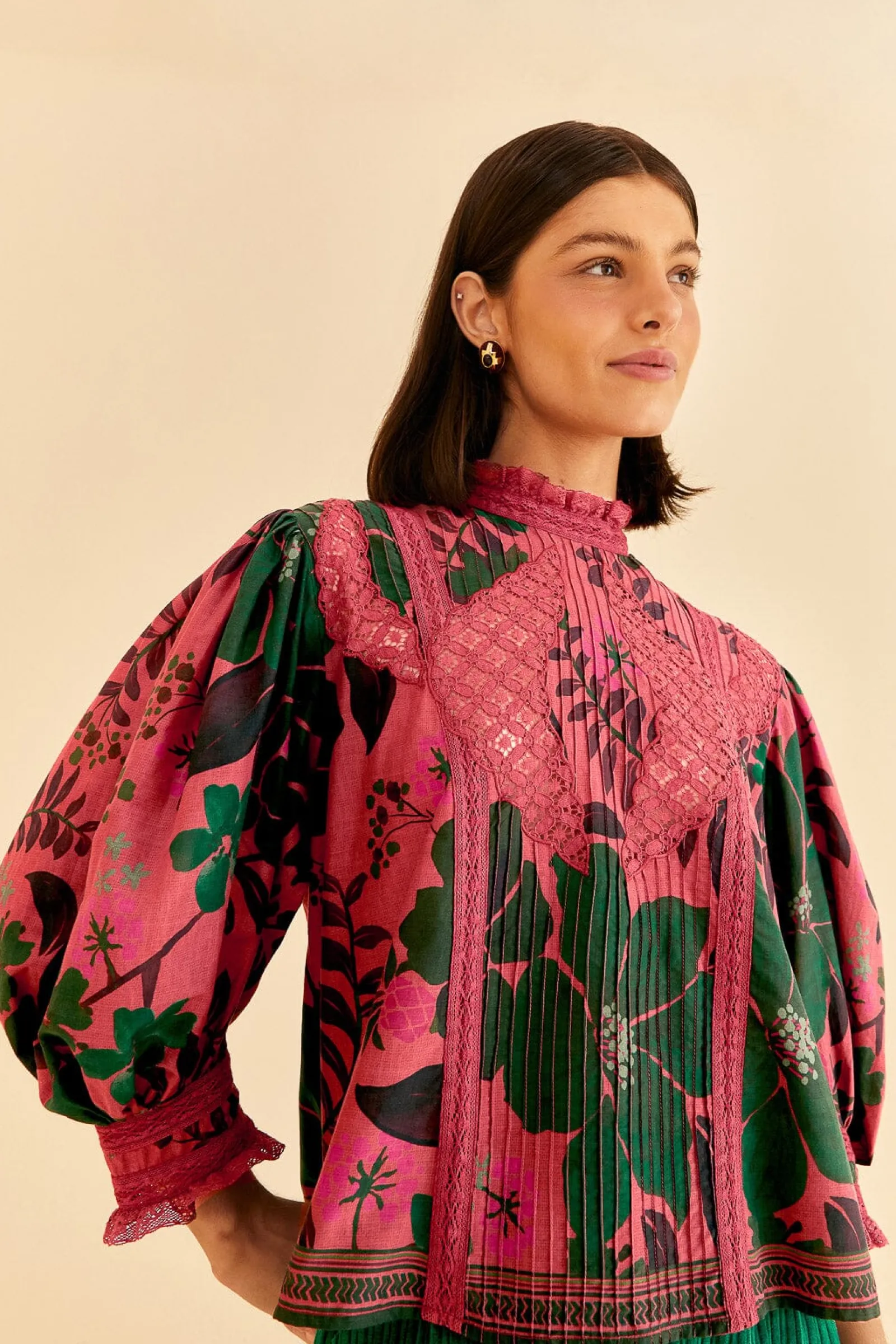 BLUSH FLORAL YARD BLOUSE