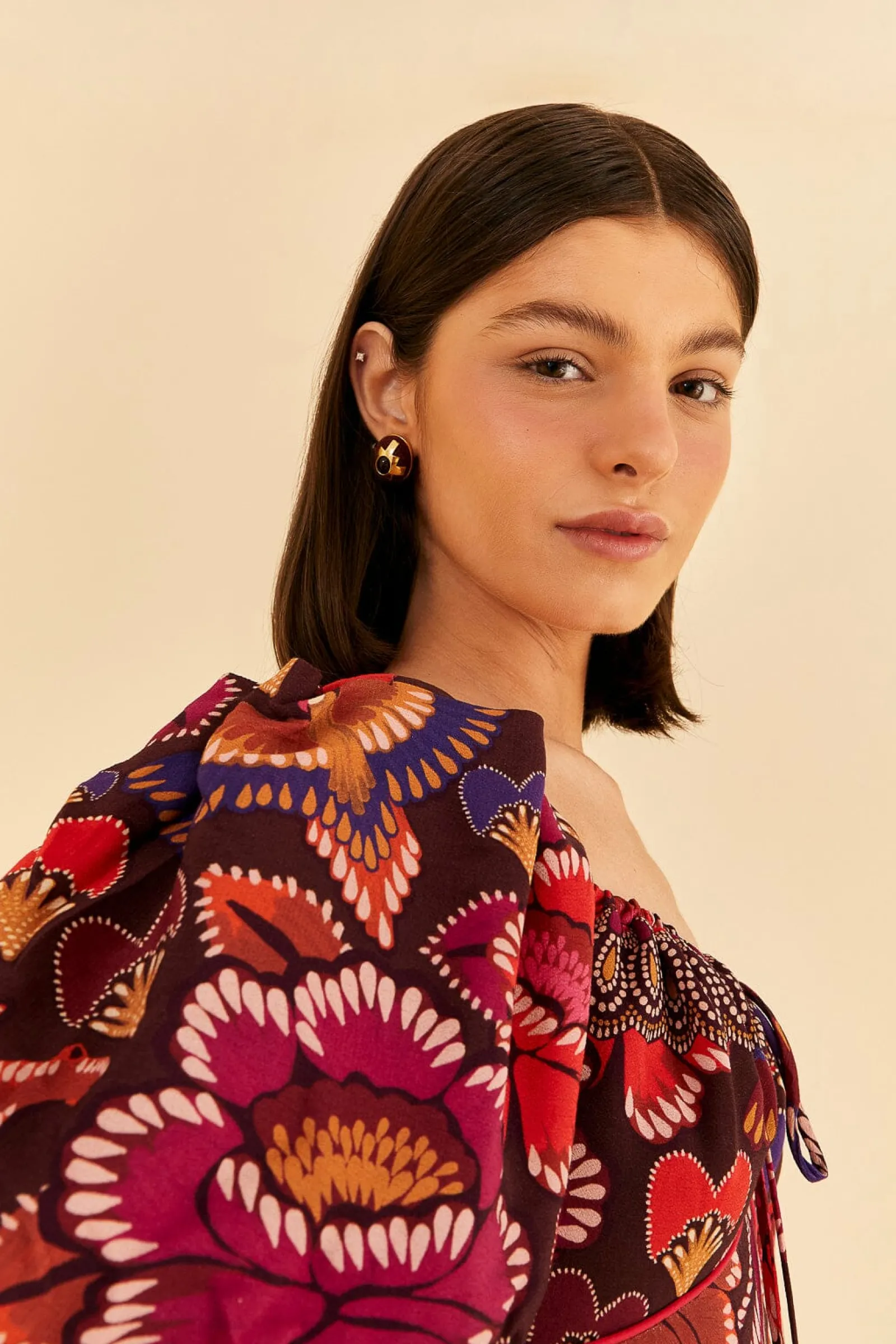 BROWN BRIGHT FLORA SHORT SLEEVE MIDI DRESS