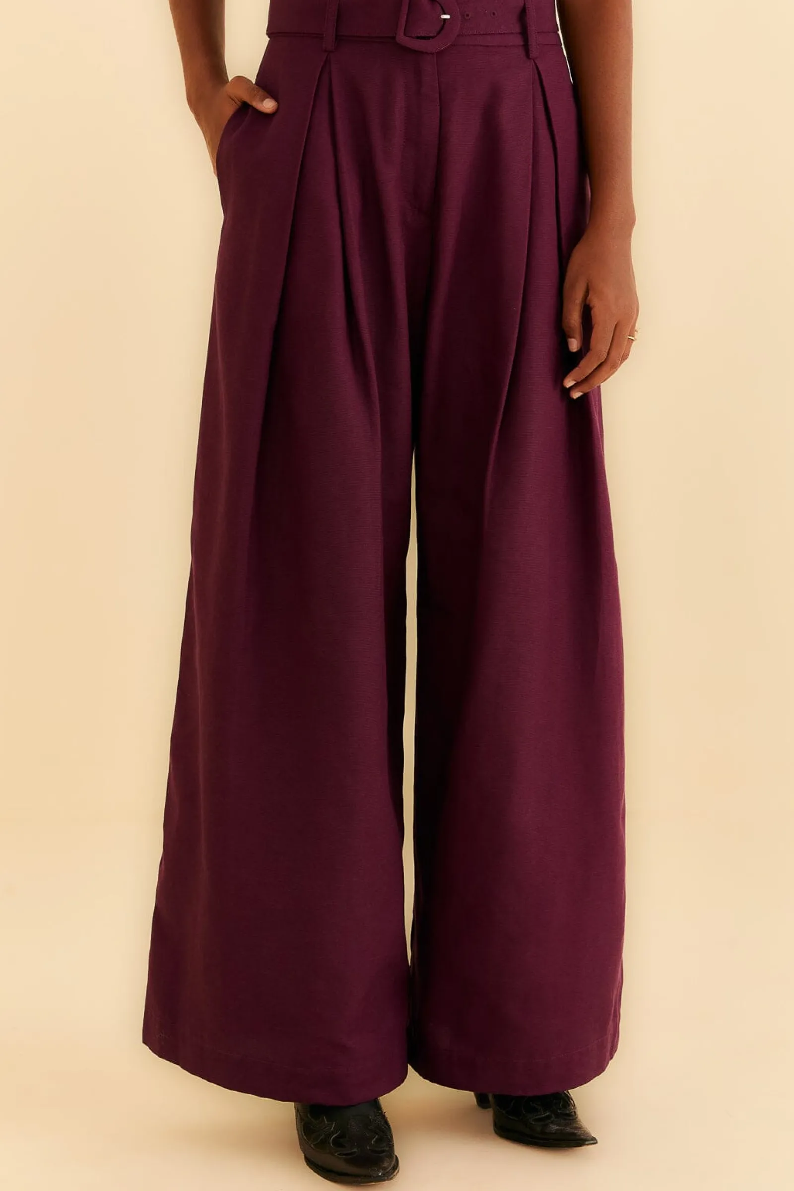 BURGUNDY TAILORED PANTS
