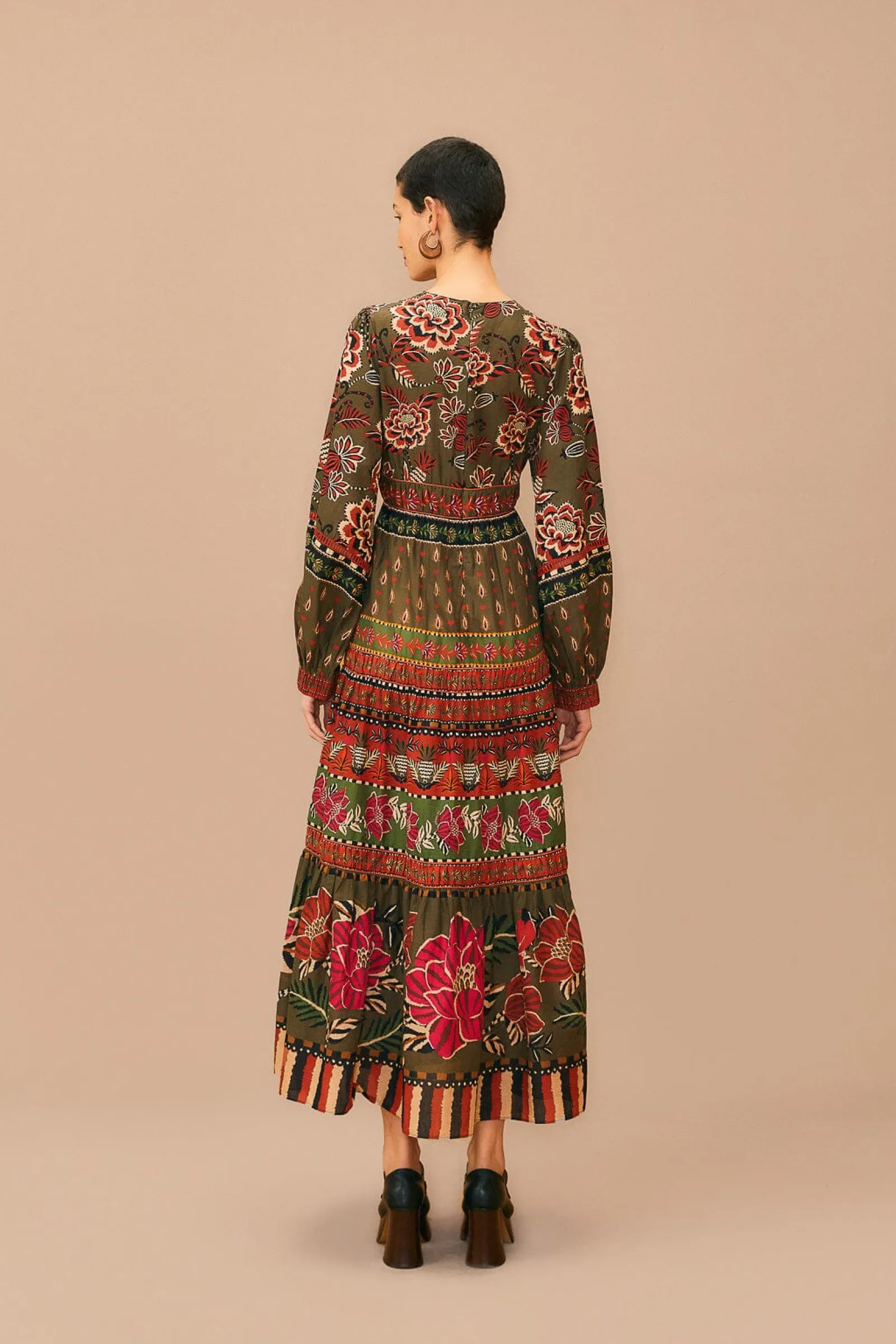  MULTICOLOR AINIKA FLORAL GARDEN MAXI DRESS