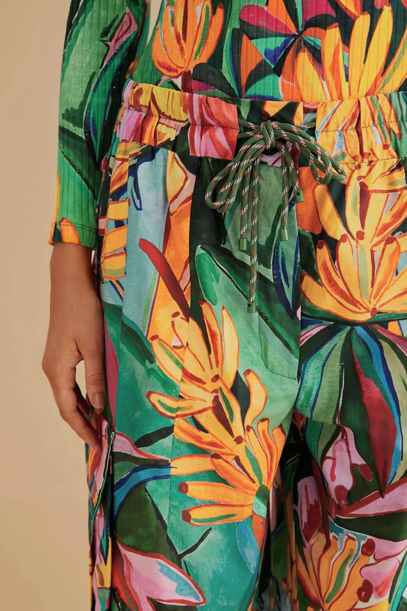 MULTICOLOR BANANA FOLIAGE PANTS