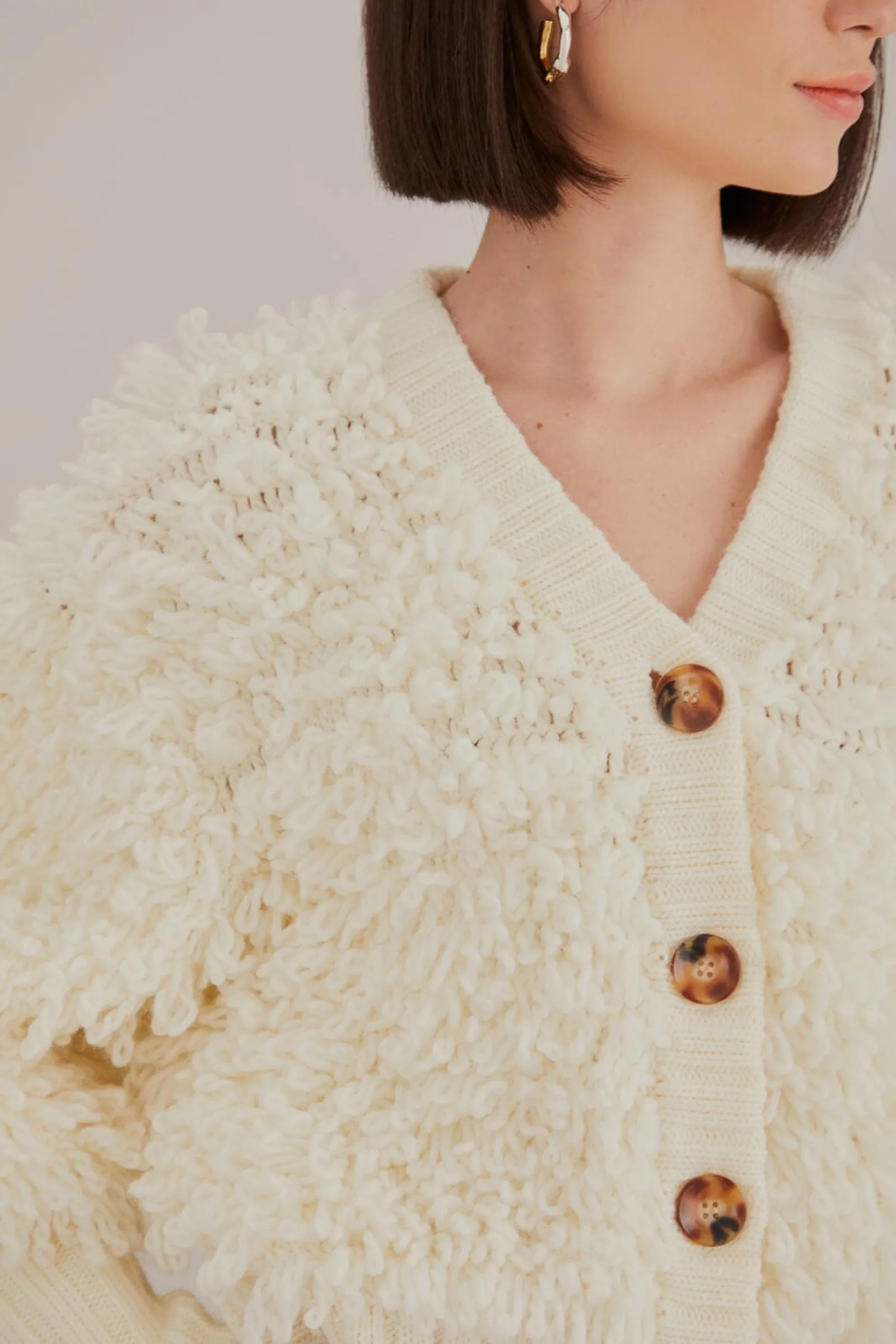 OFF-WHITE TEXTURED V NECK CARDIGAN