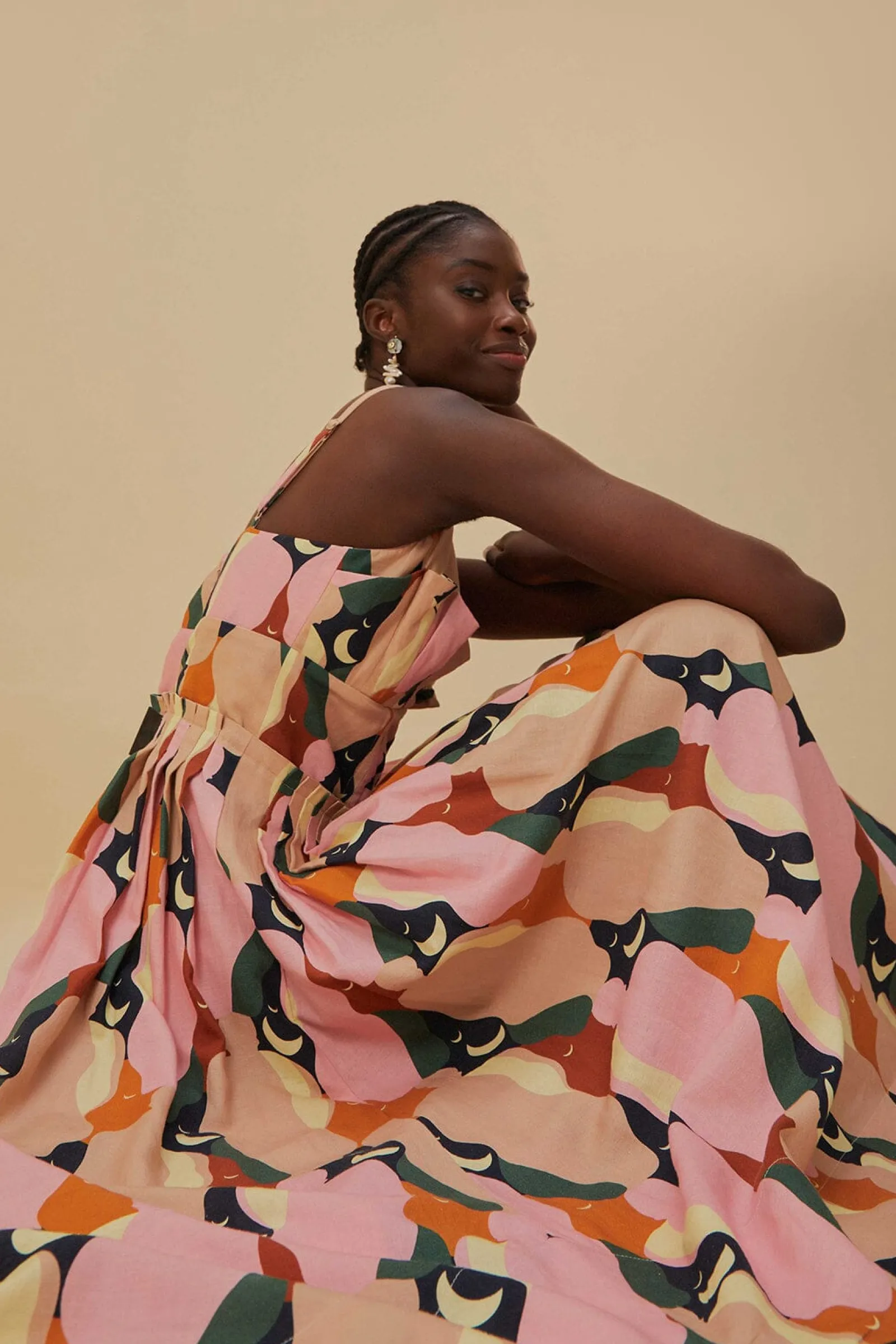 THE KISS MULTICOLOR SLEEVELESS MIDI DRESS