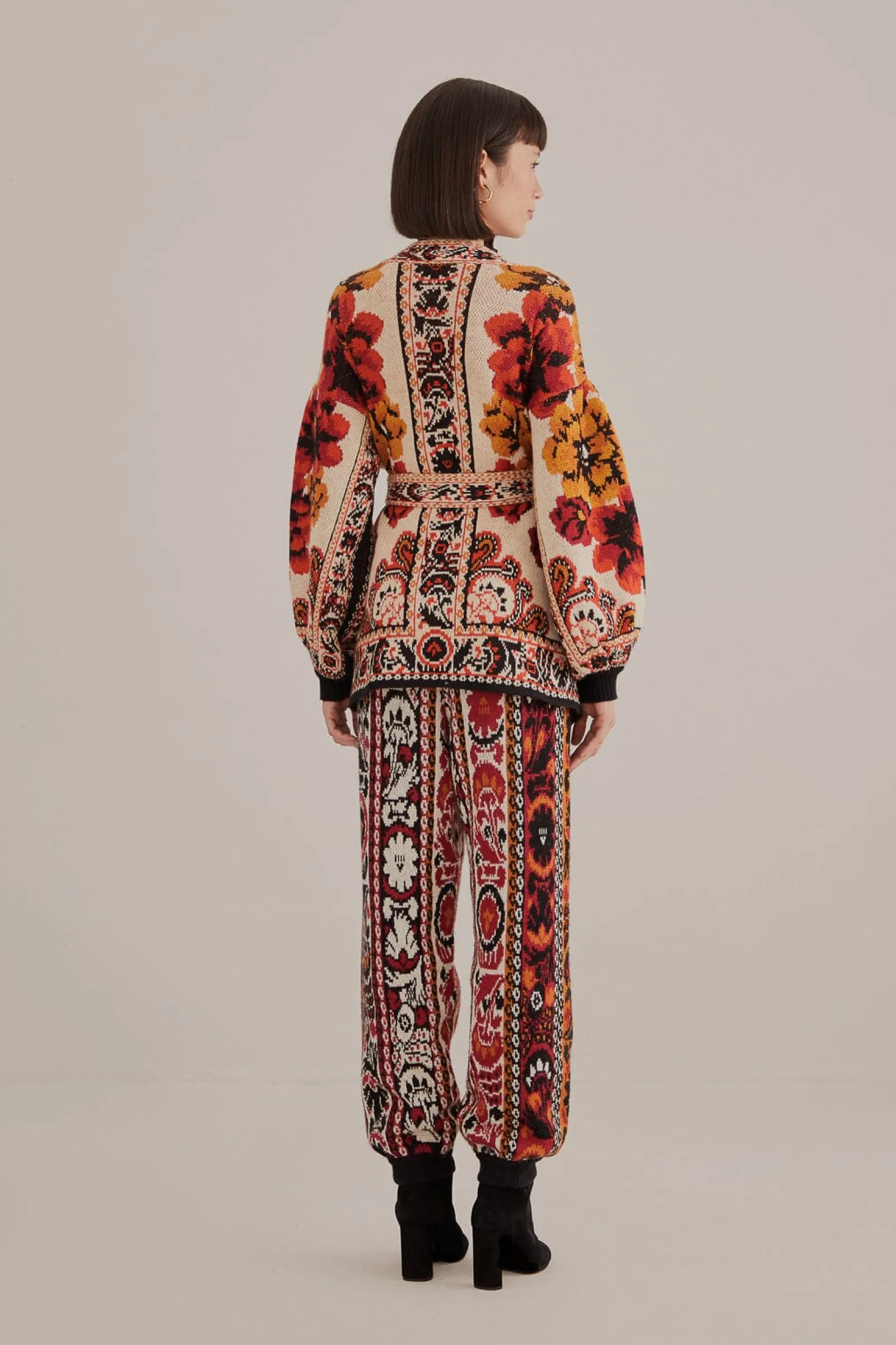 WINTER STRIPES KNIT JOGGING PANTS